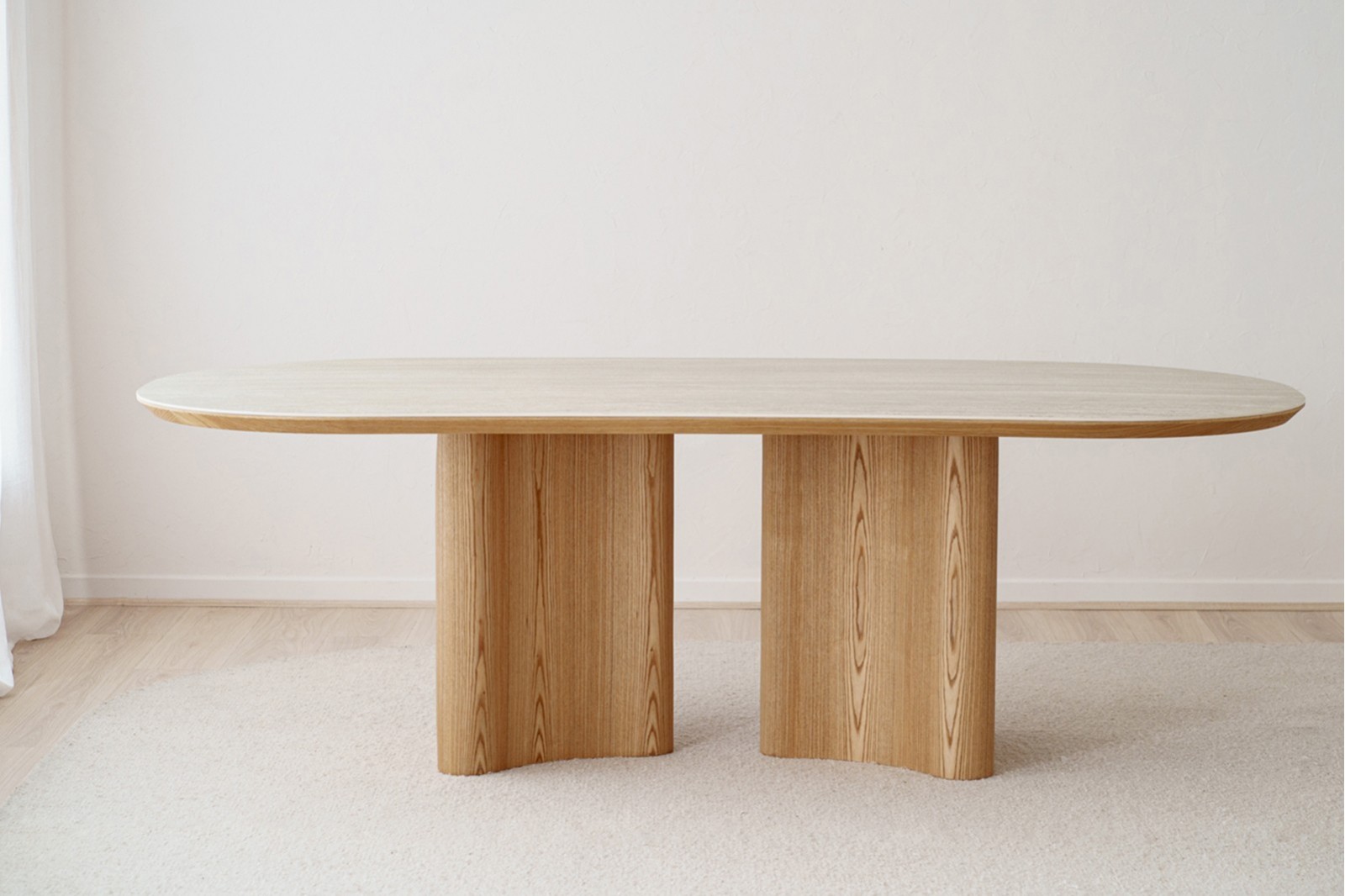 4-mesa-comedor-curva-ceramico-gris-fresno